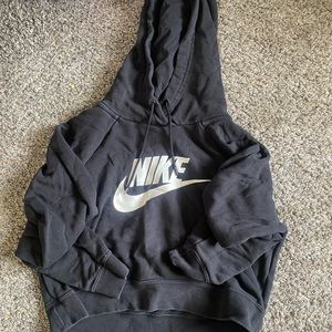 this is a nike cropped hoodie.